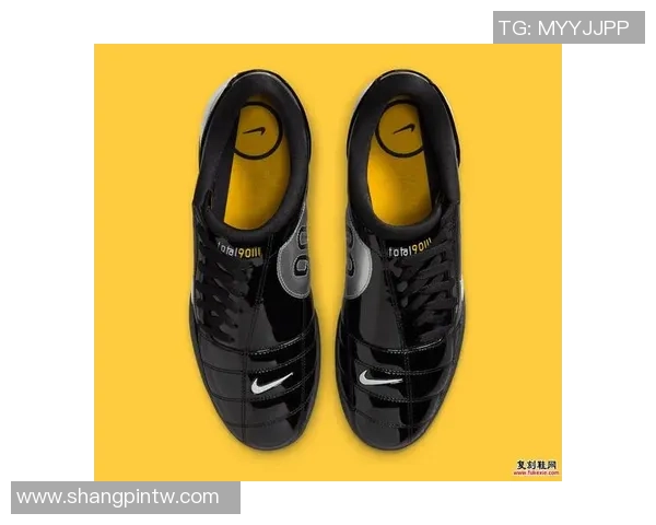 球星复刻足球鞋价格解析与购买指南选购技巧