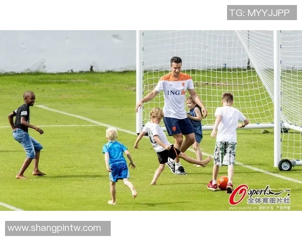 足球球星闪动：聚焦足坛巨星的光辉时刻与精彩瞬间